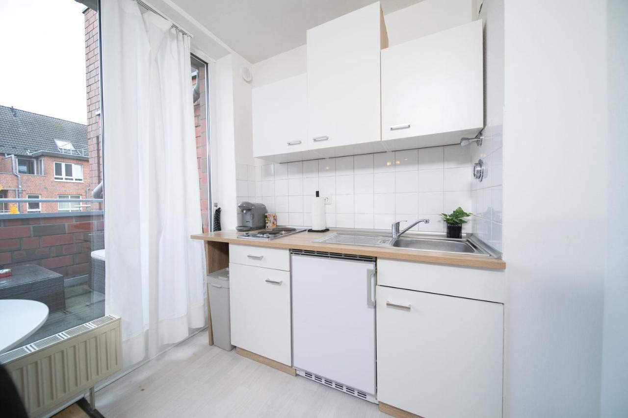 Studio Shiny - Zentral Mit Balkon - Messe - Kueche Neuss Dış mekan fotoğraf