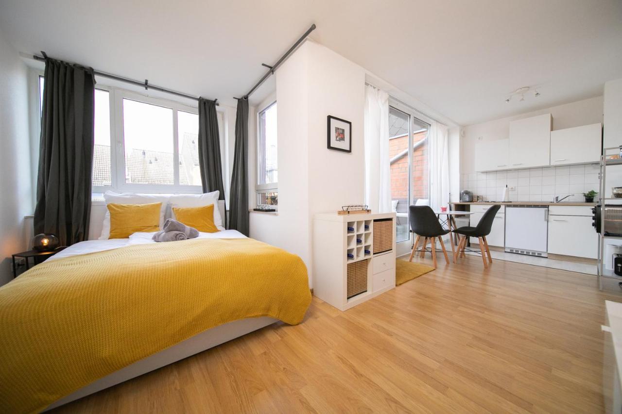 Studio Shiny - Zentral Mit Balkon - Messe - Kueche Neuss Dış mekan fotoğraf
